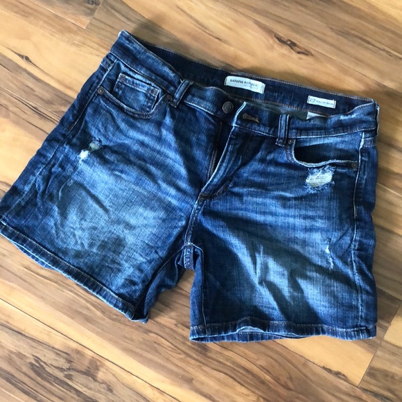 Banana Republic premium denim roll up shorts 🩳 - Picture 2 of 6